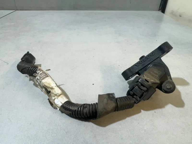 Датчик коленвала Volvo XC90 2010