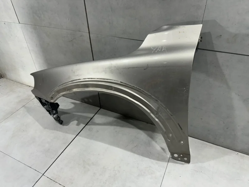 Крыло переднее левое Volvo XC70 2008