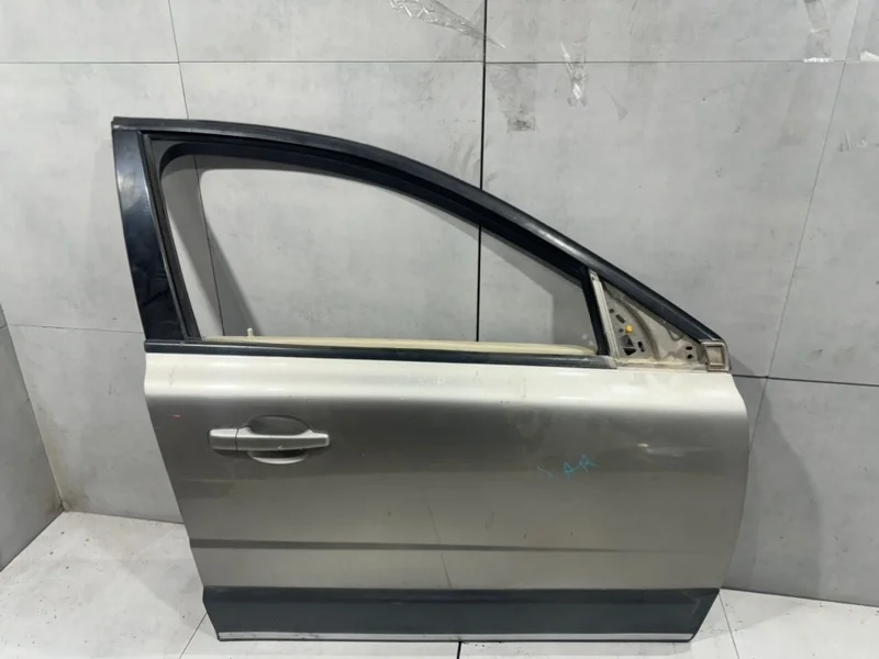 Дверь боковая Volvo XC70