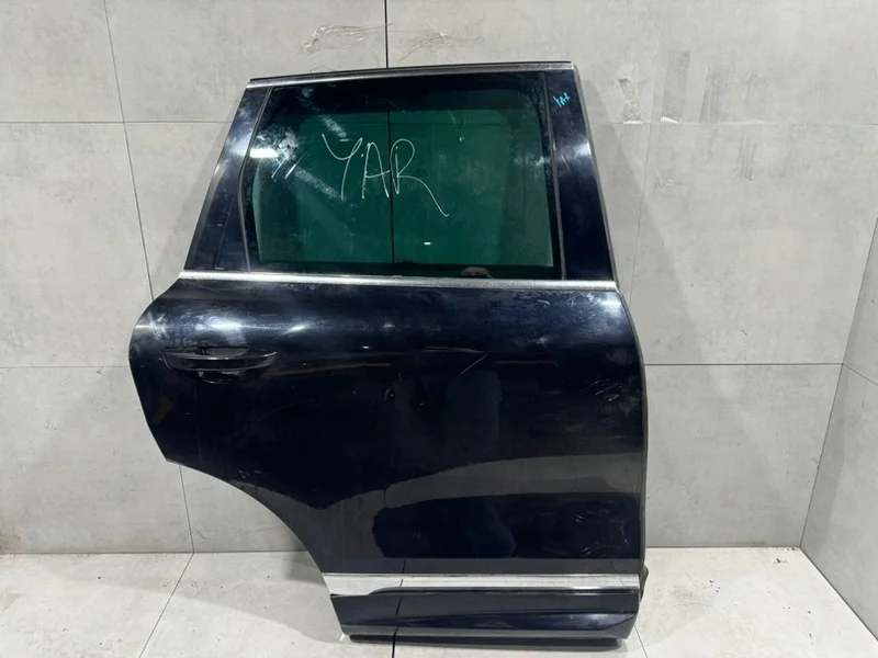 Дверь боковая Volkswagen Touareg 2012