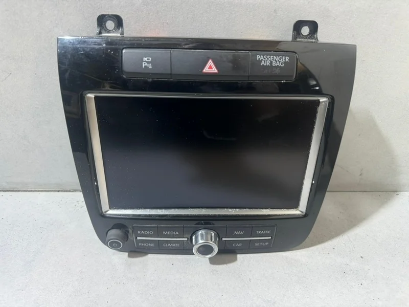 Монитор Volkswagen Touareg 2012