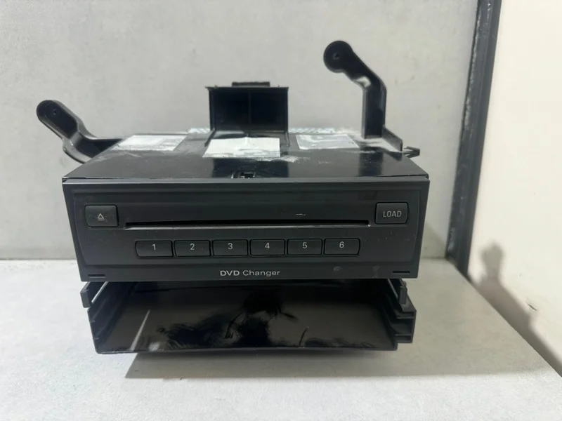 Проигрыватель dvd Volkswagen Touareg 2012