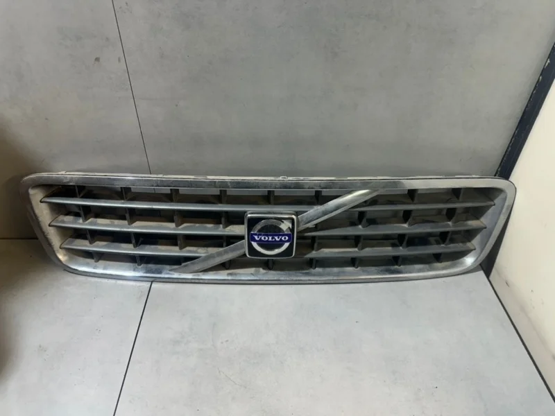 Решетка радиатора Volvo XC90