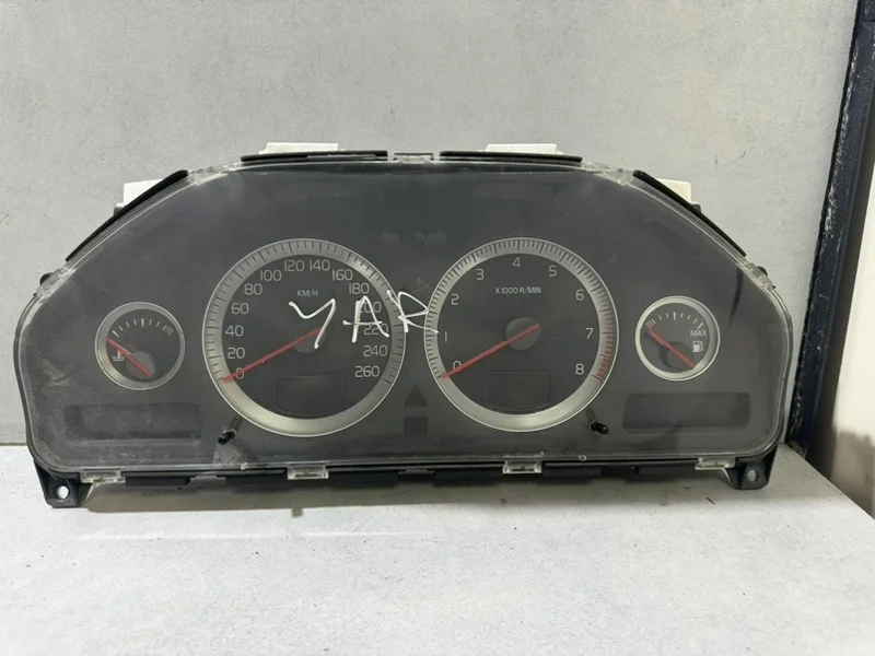 Панель приборов Volvo XC90