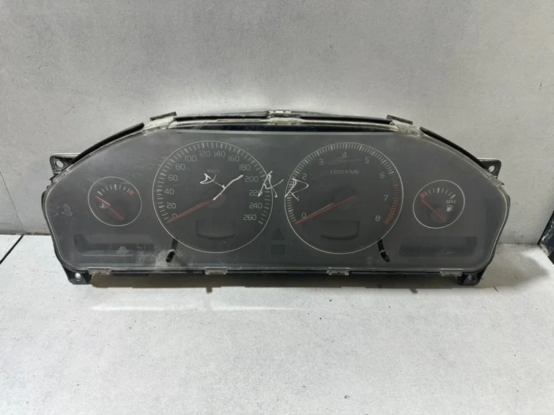 Панель приборов Volvo XC90