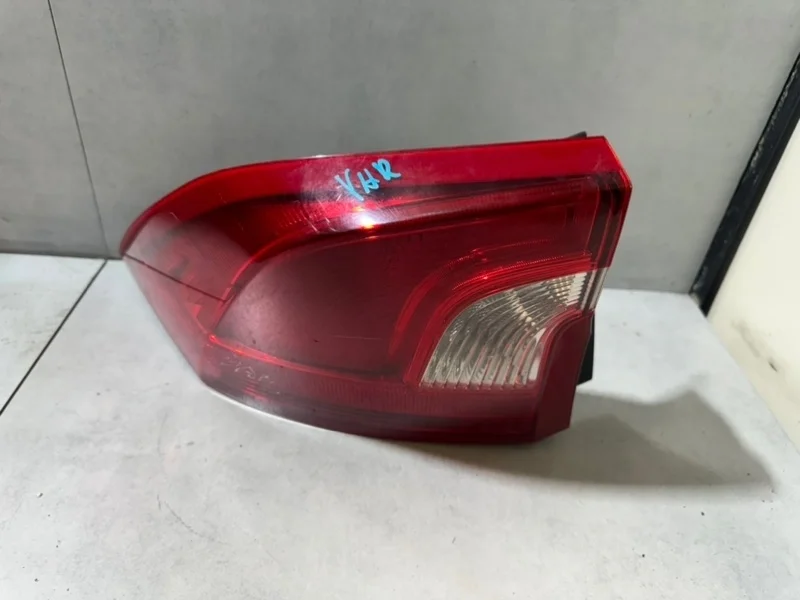 Фонарь задний левый Volvo S60