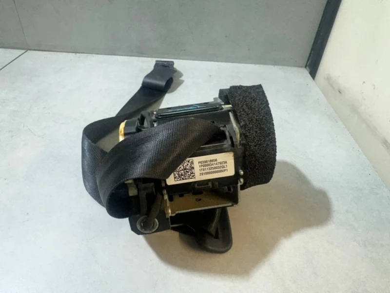 Ремень безопасности Volvo S60