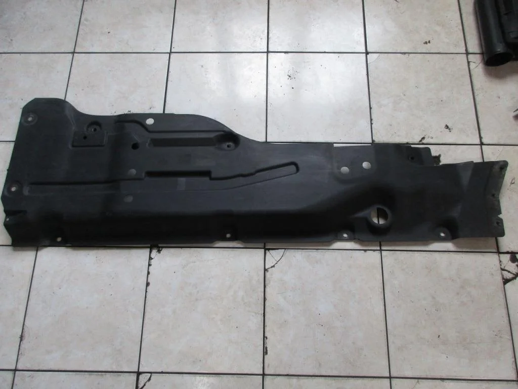 Защита днища Mercedes-Benz