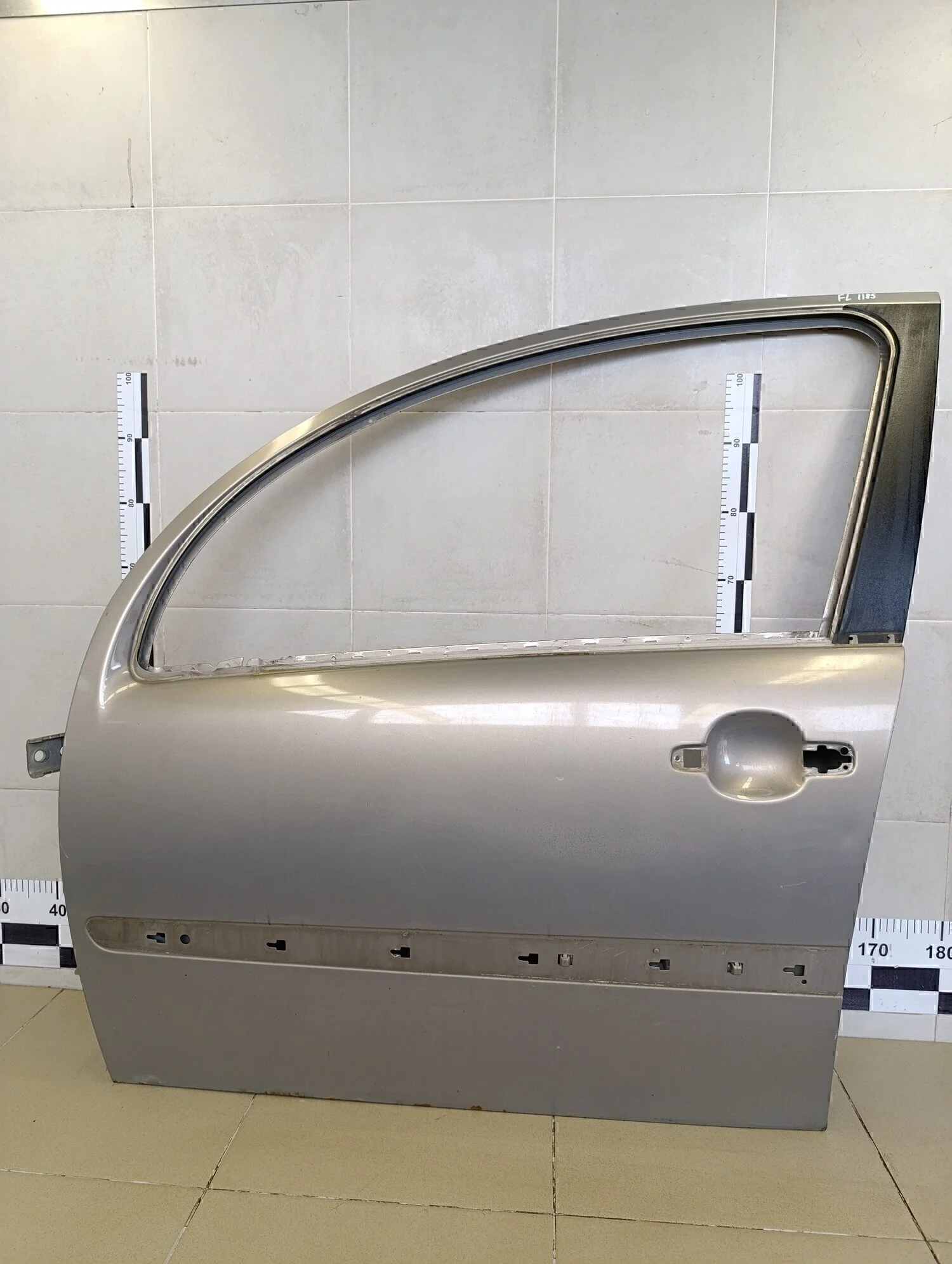 Дверь передняя левая C3 2002-2009