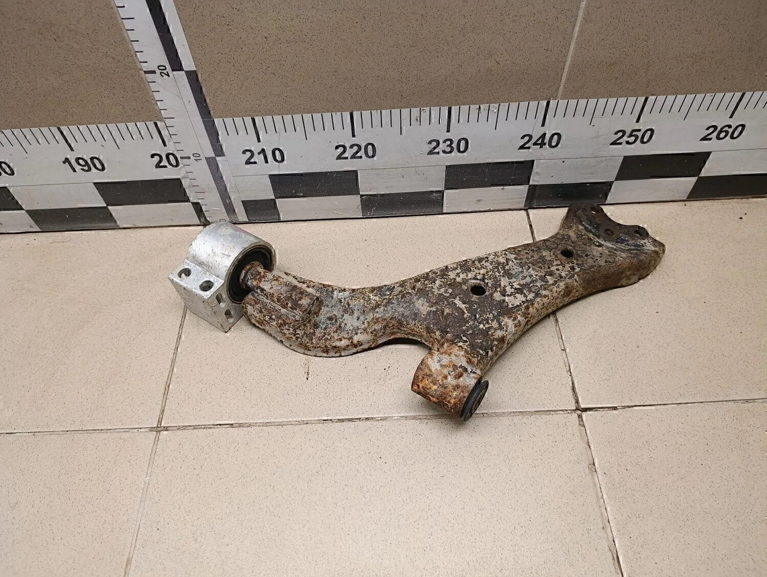 Рычаг передний левый Captiva (C100) 2006-2010