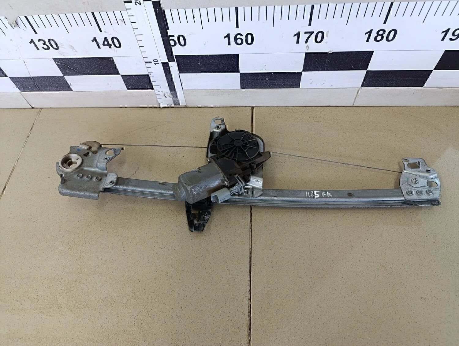 Стеклоподъемник электр. передний правый C3 2002-2009