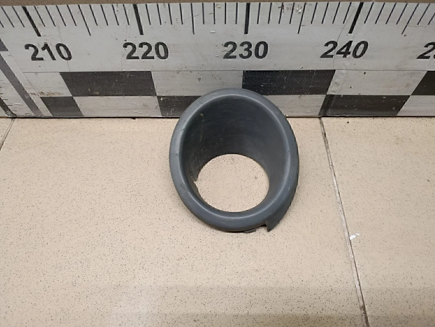 Рамка противотуманой фары правой Captiva (C100) 2006-2010