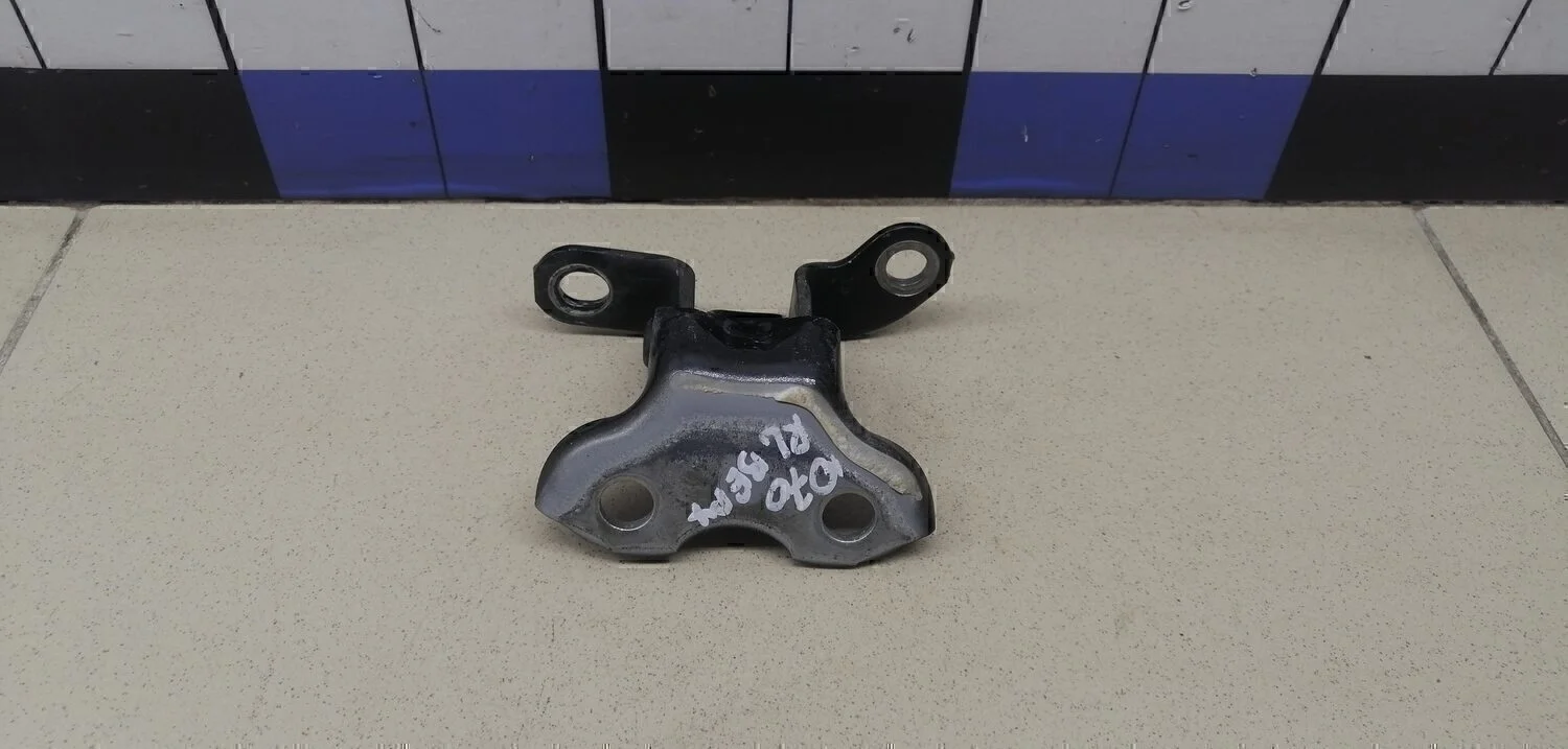 Петля двери задней левой верхняя Avensis II 2003-2008