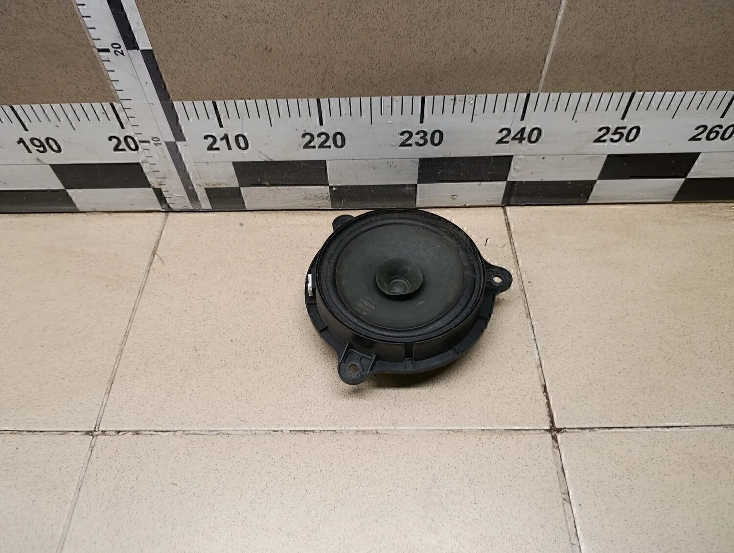 Динамик Logan II 2014>