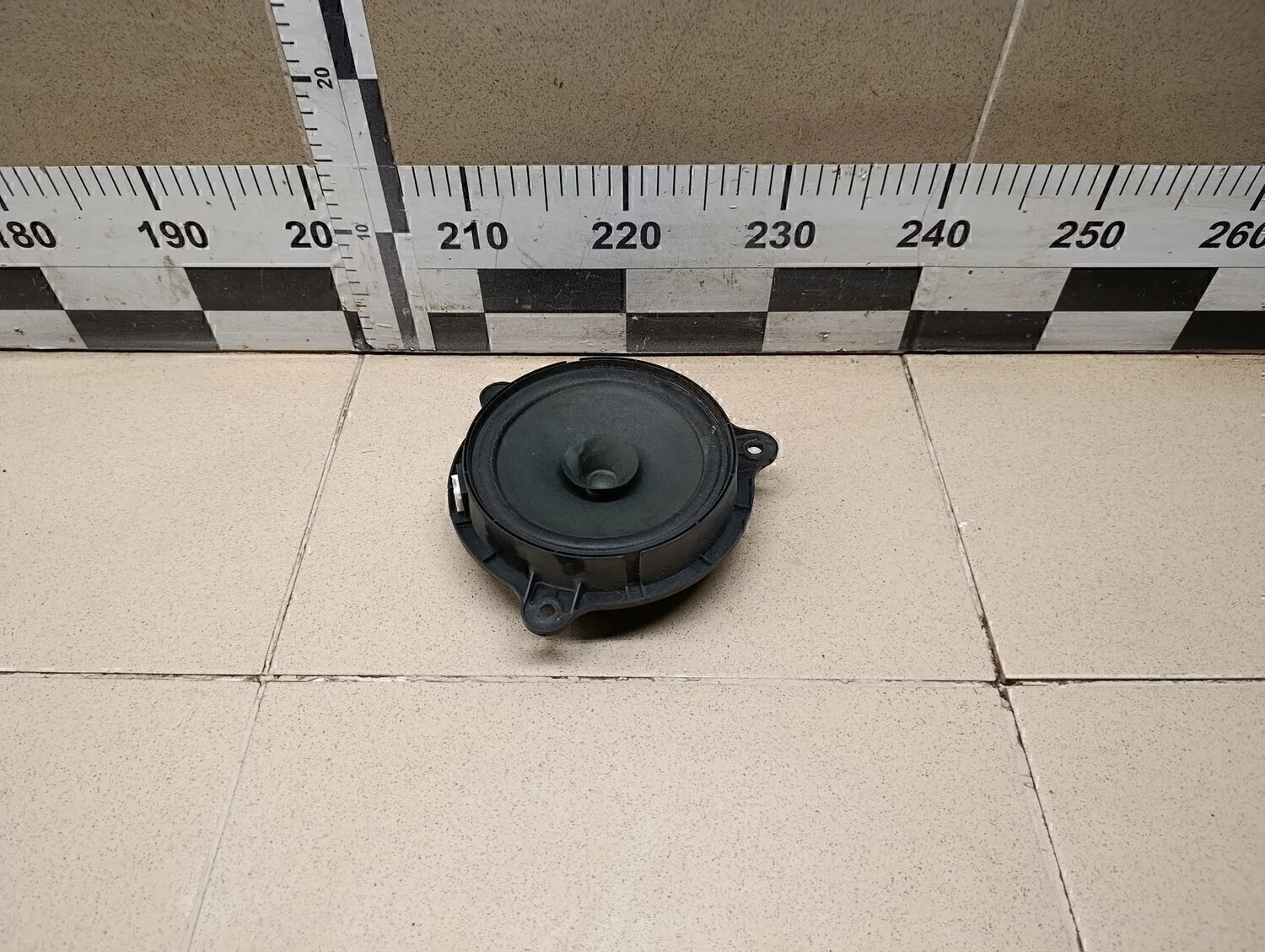 Динамик Logan II 2014>