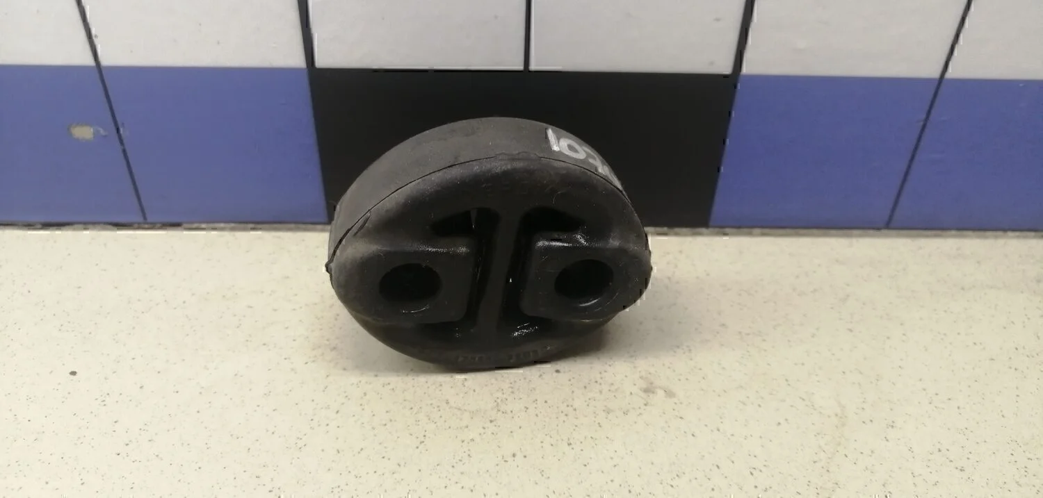 Резинка подвеса глушителя Camry XV40 2006-2011