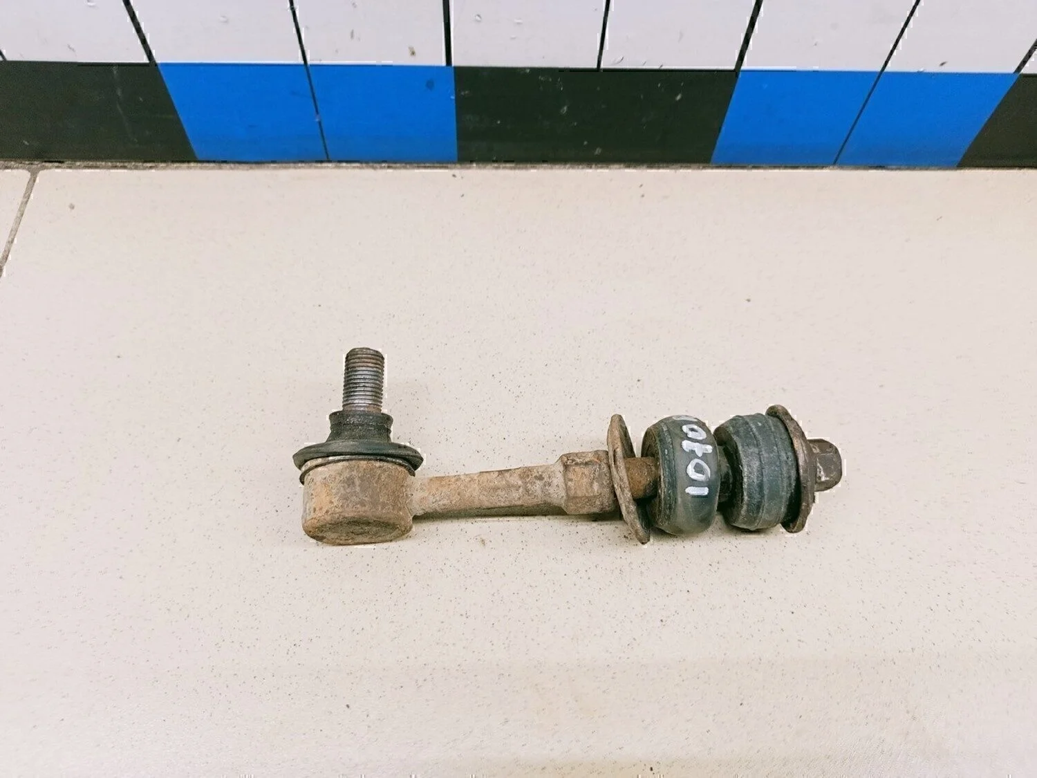 Стойка заднего стабилизатора RAV 4 2013-2019