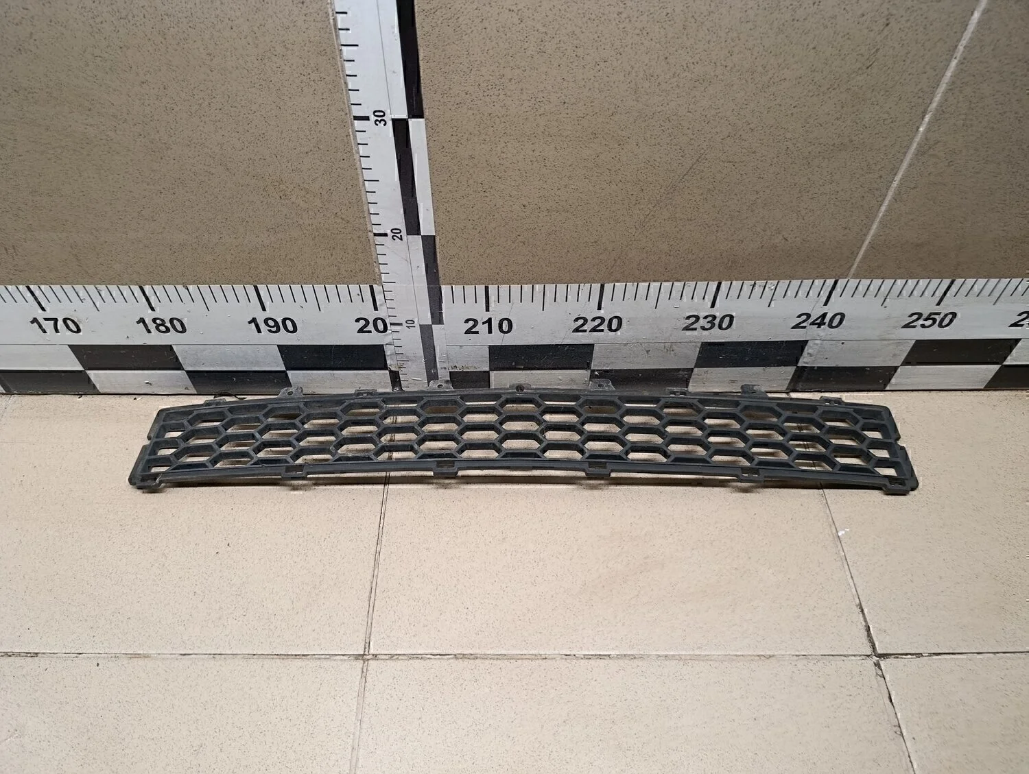 Решетка в бампер центральная Captiva (C100) 2006-2010