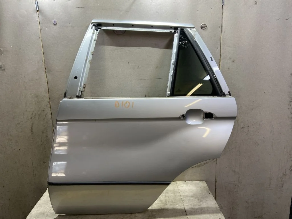 Дверь задняя левая BMW X5 E53 2004