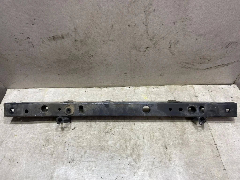 Опора радиатора Nissan Juke F15 Жук Ф15 нижняя