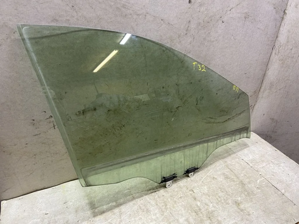 Стекло двери передней правой  Nissan X-Trail T32