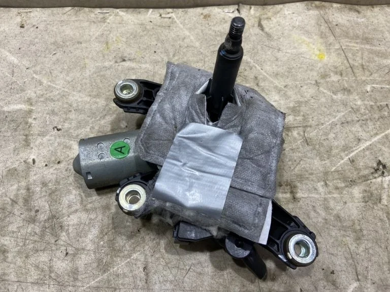 Моторчик стеклоочистителя  Nissan X-Trail T32