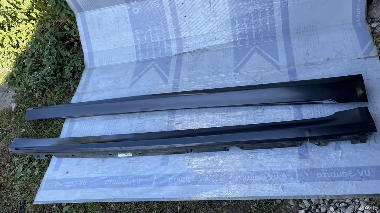 Накладка порога правая пластиковый на bmw g12