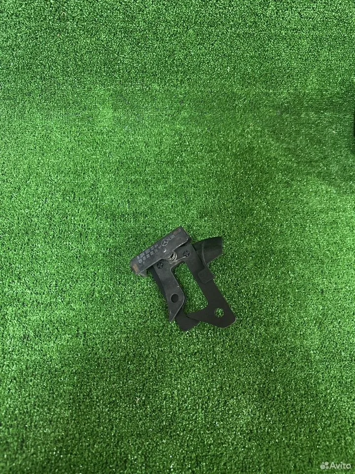 Замок капота mercedes a2048800064