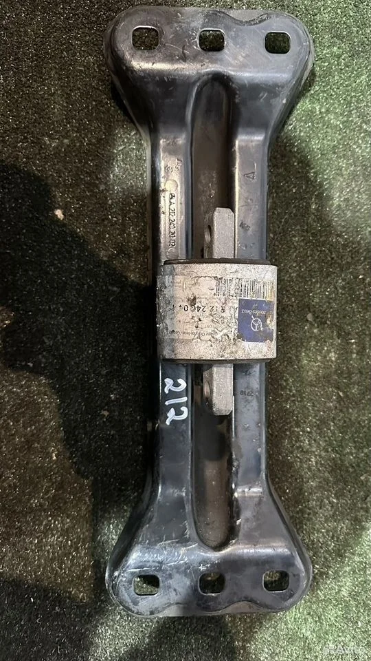 Кронштейн опоры mercedes benz e-class w212