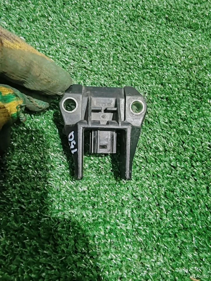 Датчик удара toyota land cruiser prado 150 21г