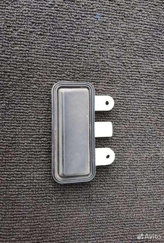 Кнопка открывания багажника mercedes a2218702410