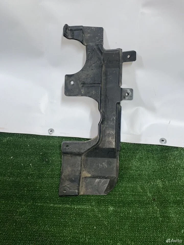 Кожух рулевого механизма правый bmw x5 f15