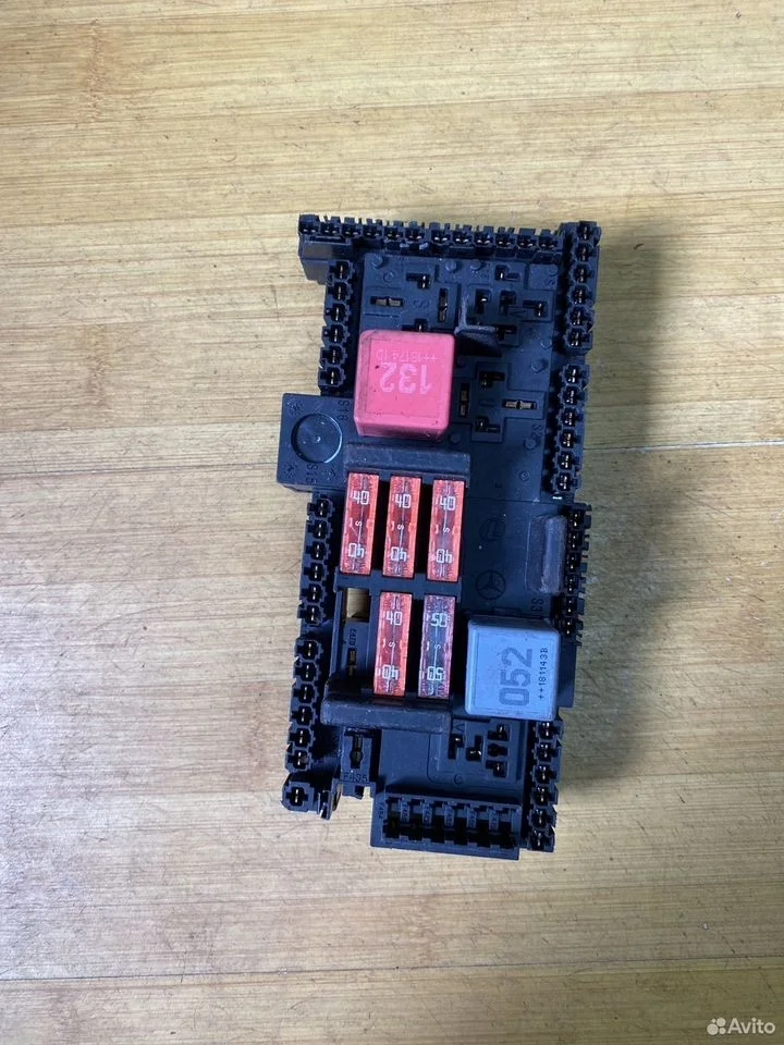 Блок предохранителей mercedes w213 a2139068801