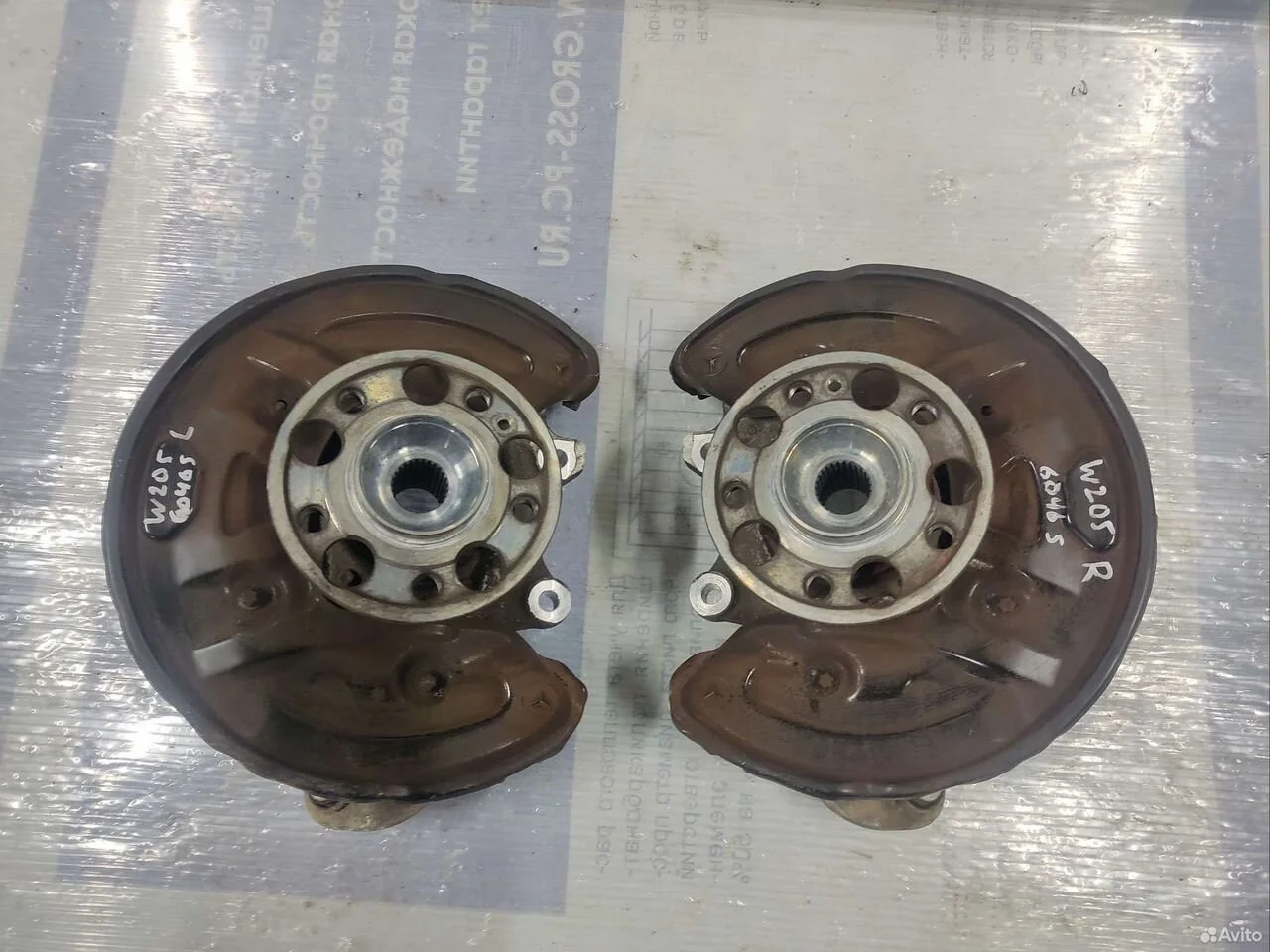 Кулак задний в сборе mercedes w205