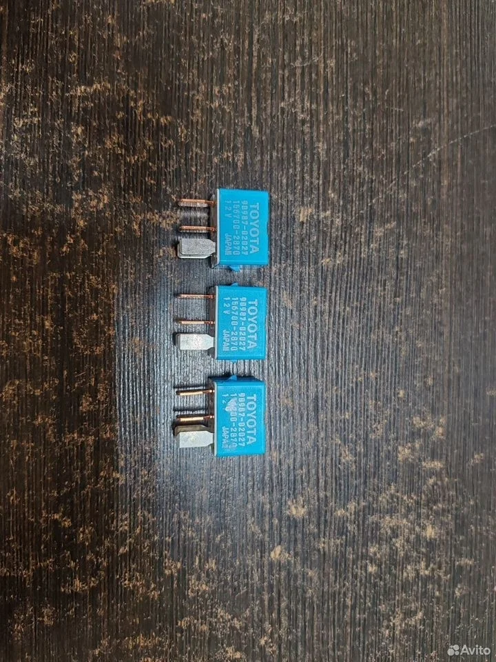 Реле toyota lexus 9098702027