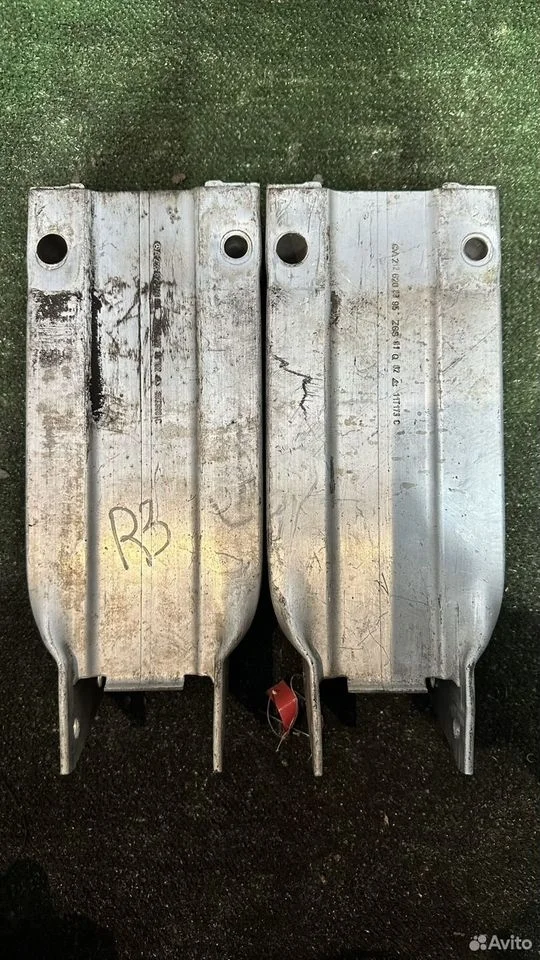 Кронштейн усилителя бампера mercedes w212