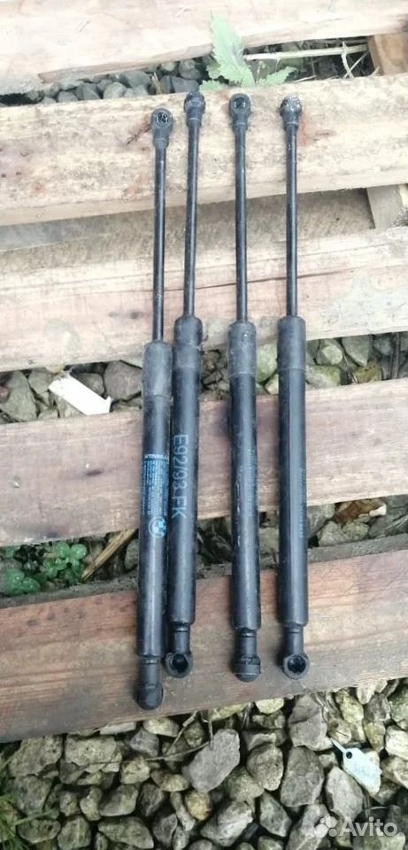 Газонаполненный амортизатор капота bmw 51237129190