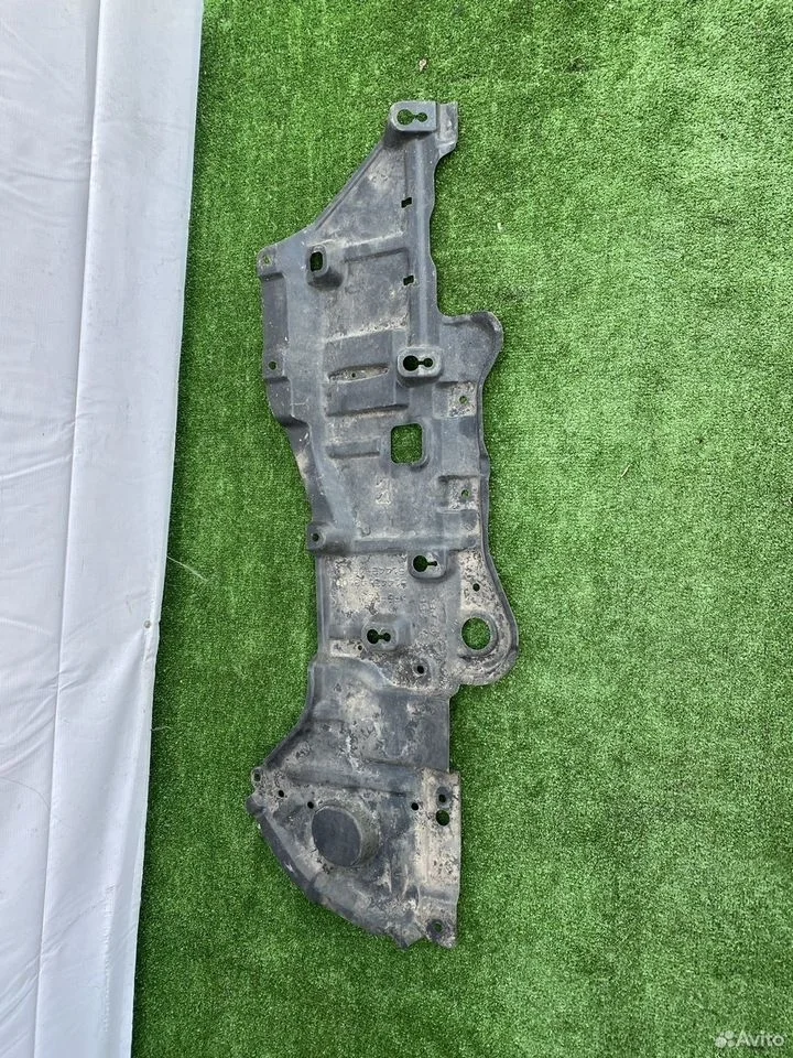 Пыльник переднего бампера левый lexus rx 4