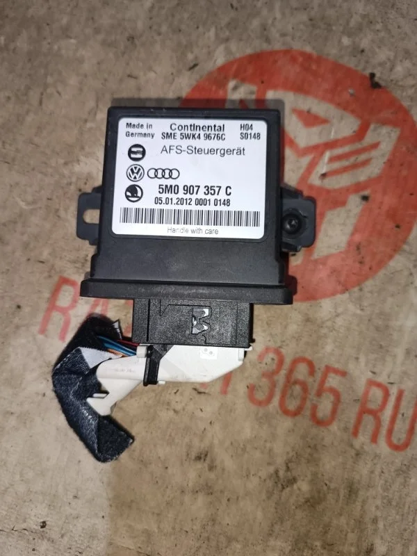 Блок управления светом Volkswagen Golf 2012 5K1