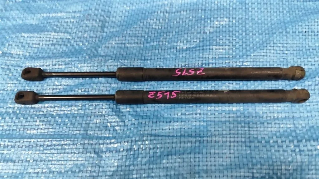 Б.у. амортизатор капота (2шт) NISSAN MURANO Z51 NISSAN MURANO Z51