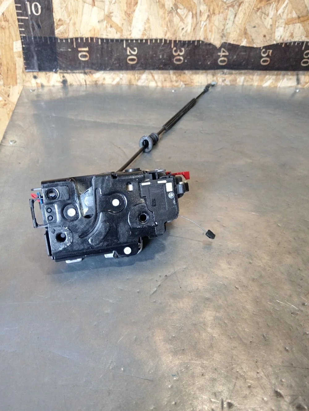 Замок двери задней правой Skoda Octavia II рестайлинг (2008—2013) 2012 8B/F7W