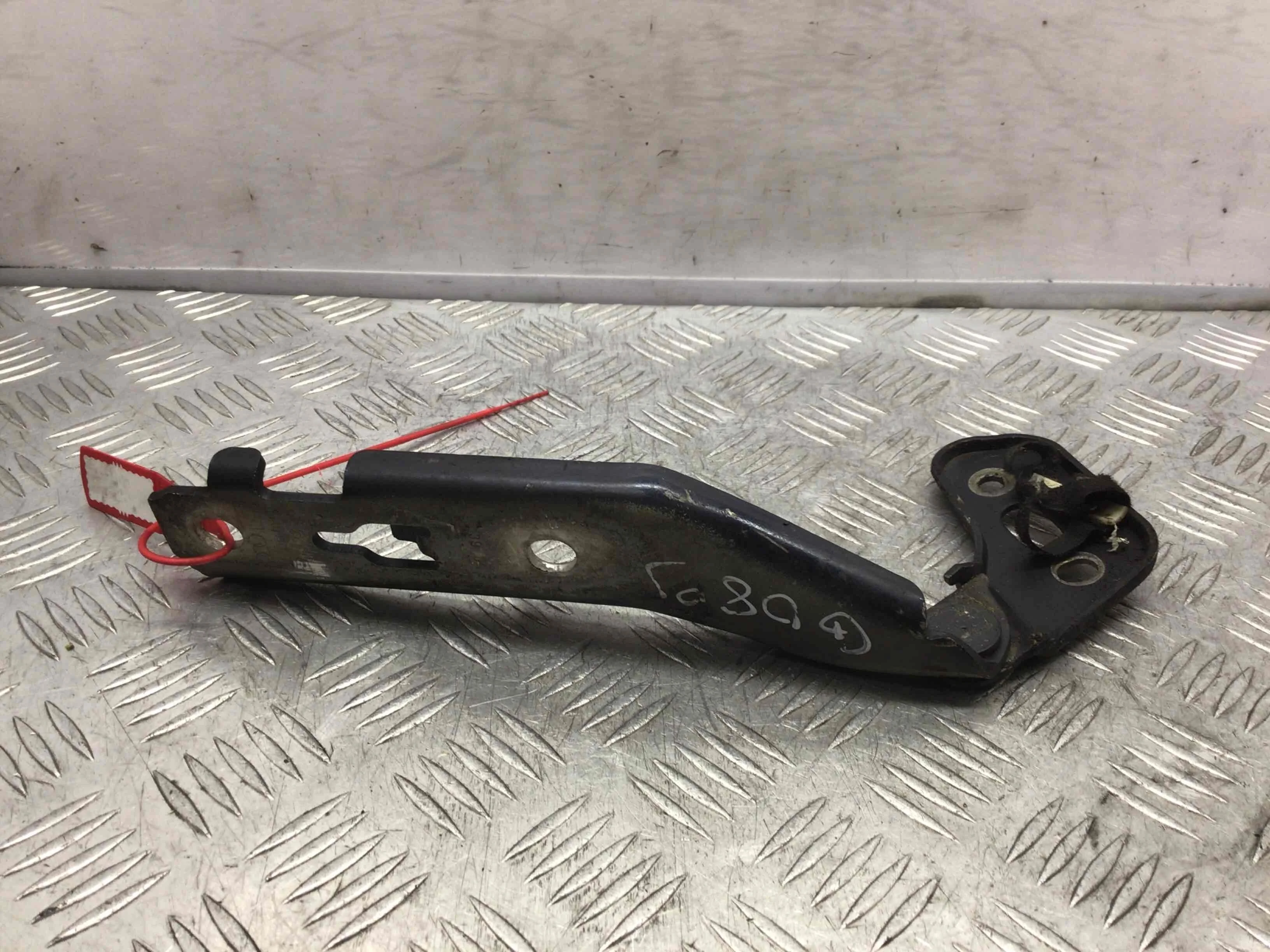 Петля капота левая Audi A6 C6/4F (2004-2008) дизель 3.0 TDI Механика Универсал