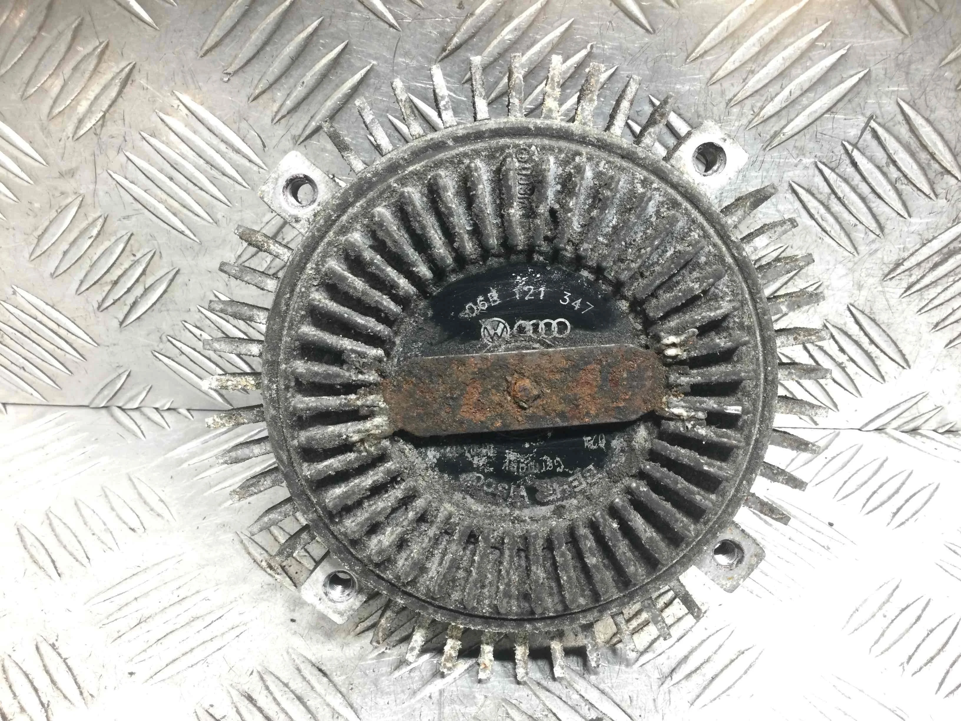 Вискомуфта Volkswagen Passat B5+ [рестайлинг] (2000-2005) дизель 1.9 TDI Механика Универсал