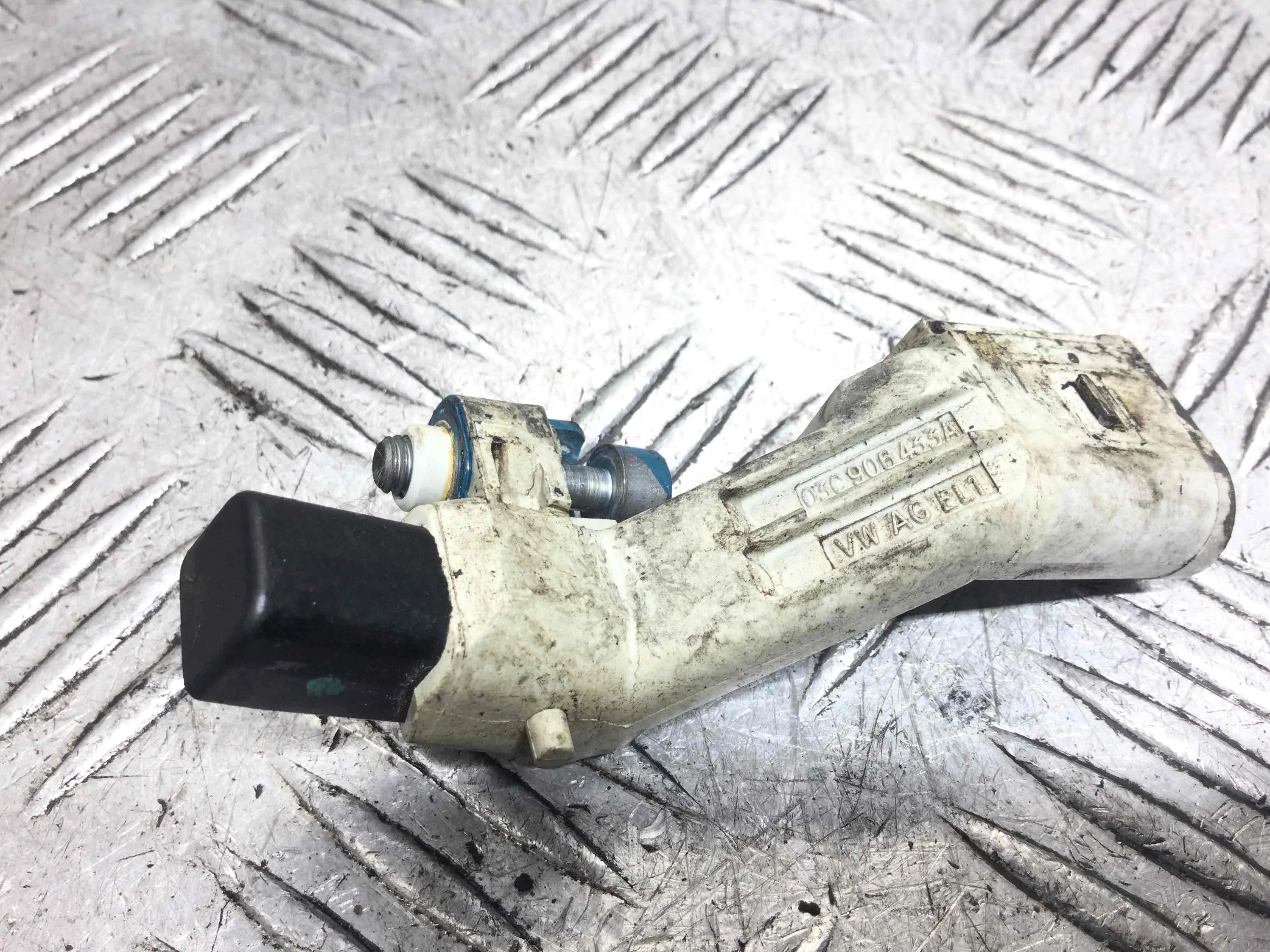 Датчик коленвала Volkswagen Golf 6 поколение (2008-2015) бензин 1.4 TFSI Механика Х/б