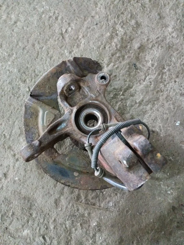 Кулак поворотный правый Land Rover Freelander Ii (2006-2014) 2011 LR006858 2.2 D 224DT