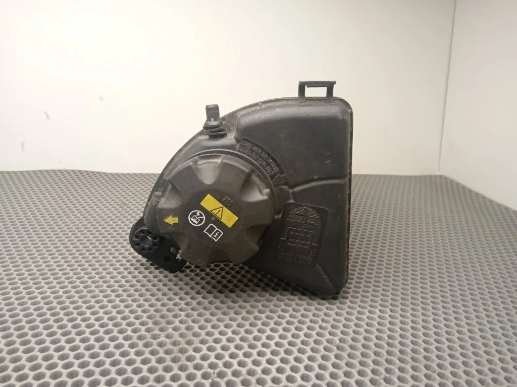 Бачок расширительный BMW 7-Series 2016 G11