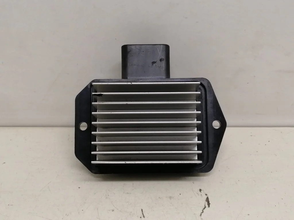 Реостат печки Toyota Land Cruiser 2012 200