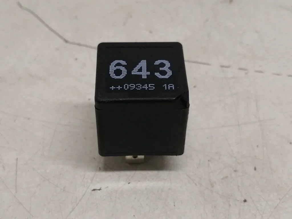 Реле Audi A6 2010 C6