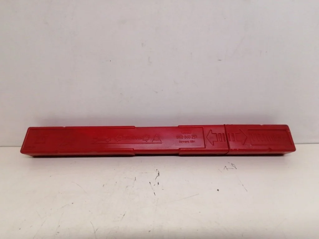 Знак аварийной остановки Audi Q5 2009 8R