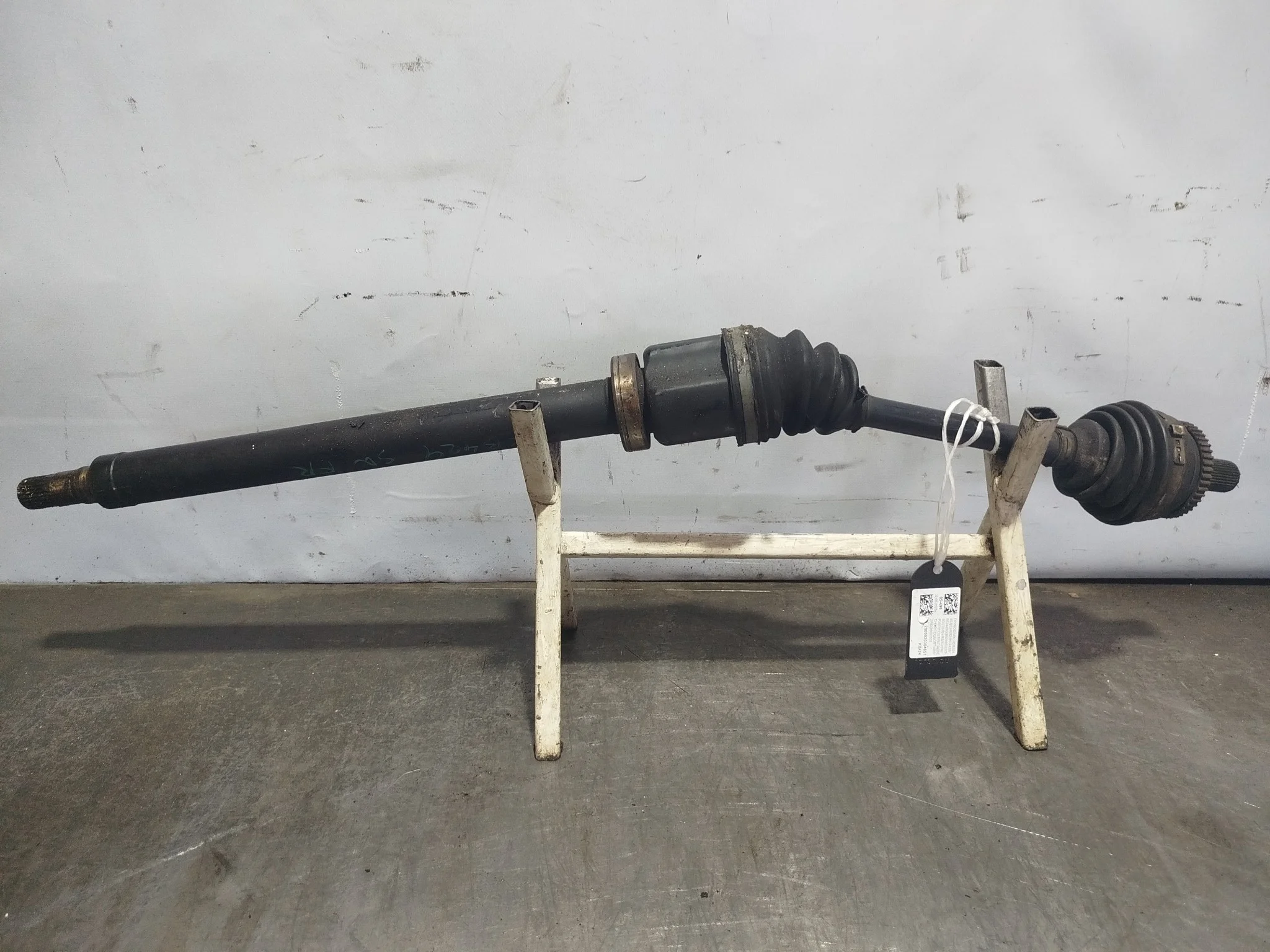 ПРИВОД VOLVO B5244S B5244S2 B5244S6 B5244SG B5244SG2 S60 V70 RH RS SJ SW P30735132 ПЕРЕДНИЙ ПРАВЫЙ ПОДВЕСНОЙ ПОД БОЛТ ABS 2WD 36000535 KB424